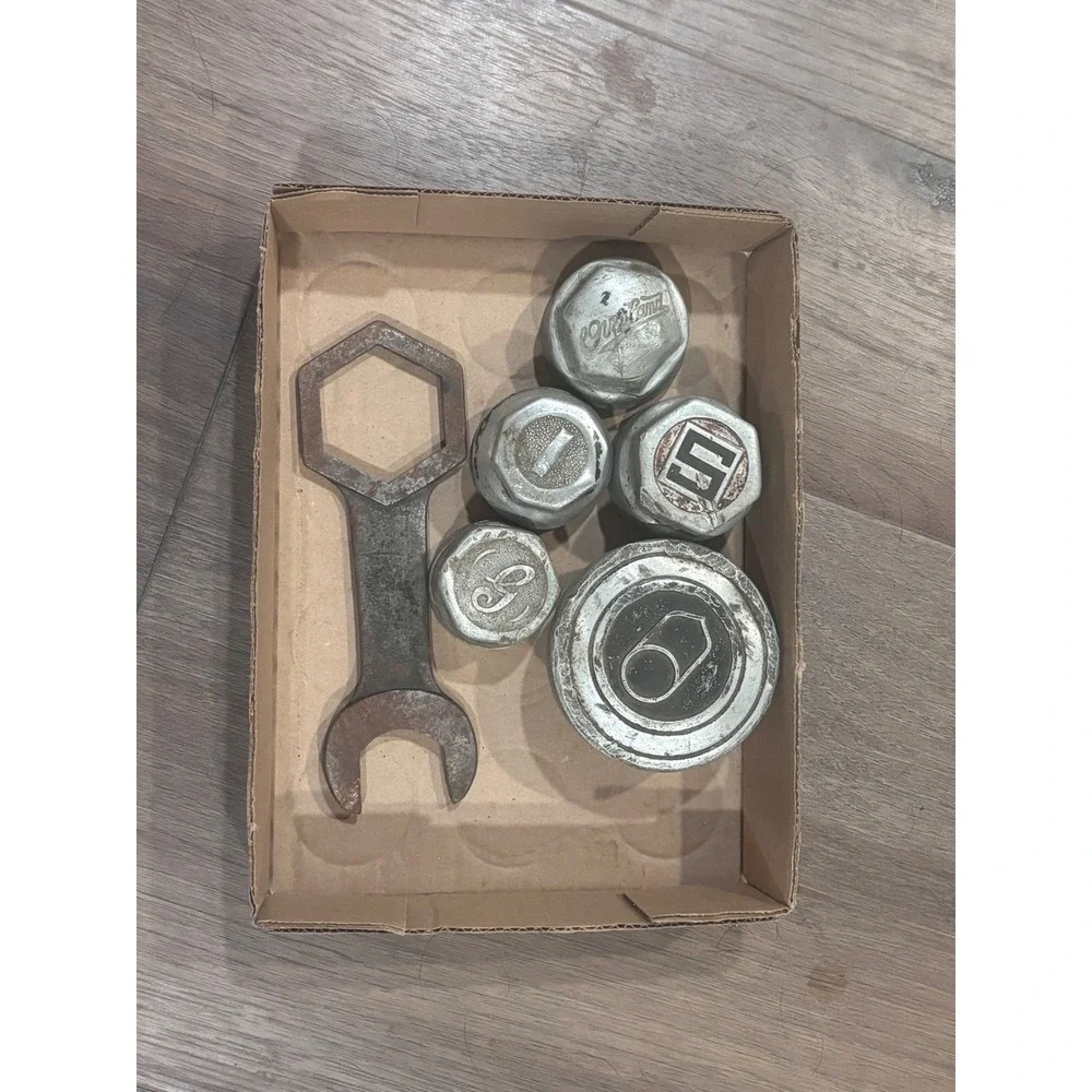 Vintage Overland Hubcap Set with Hub Wrench 6 Piece Lot